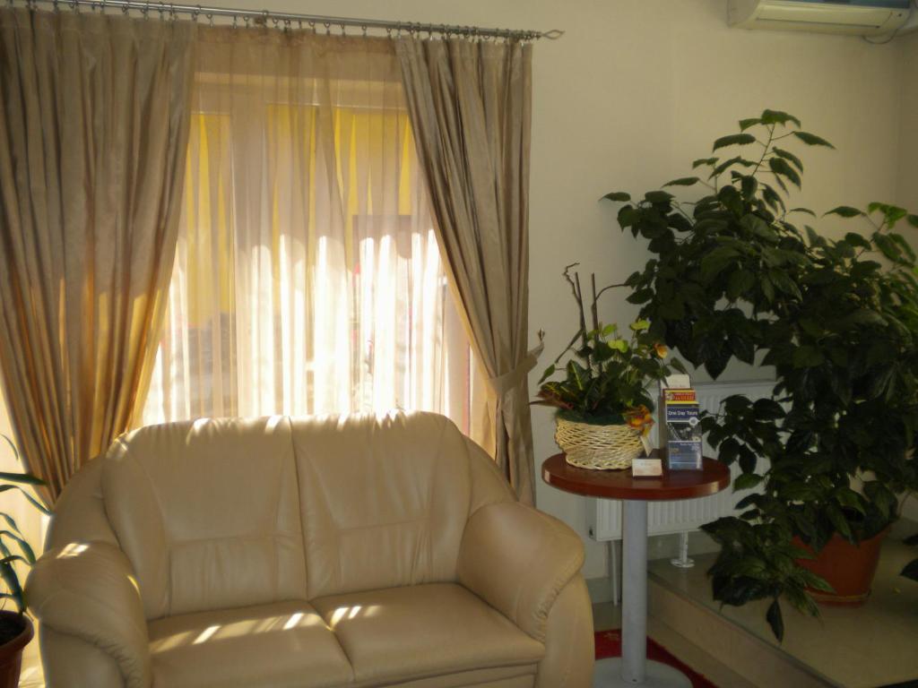 Hotel Ary Cluj-Napoca Luaran gambar